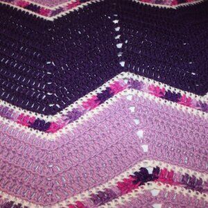76x42 vintage handmade purple chevron pattern crochet throw/blanket